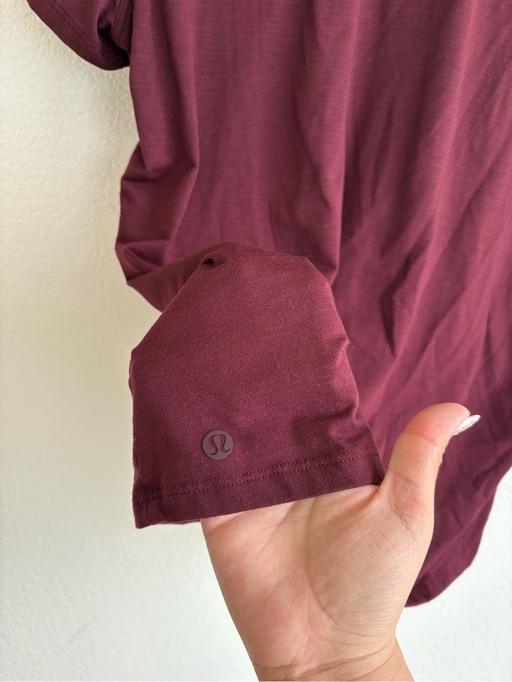 lululemon athletica Men's Maroon Polo Shirt - Picture 3 of 4